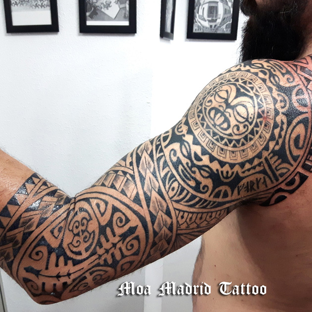 Tatuador maori en Madrid
