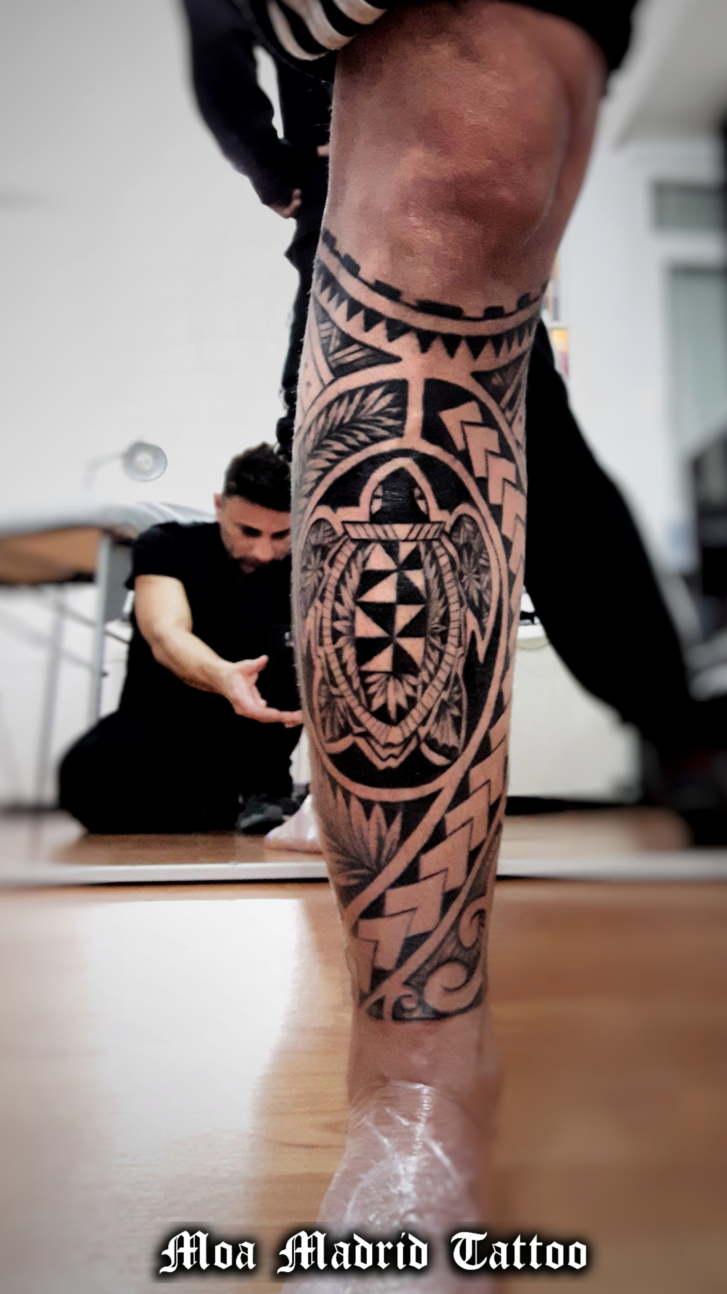 Tatuaje con tortuga maorí, símbolo de paz y tranquilidad