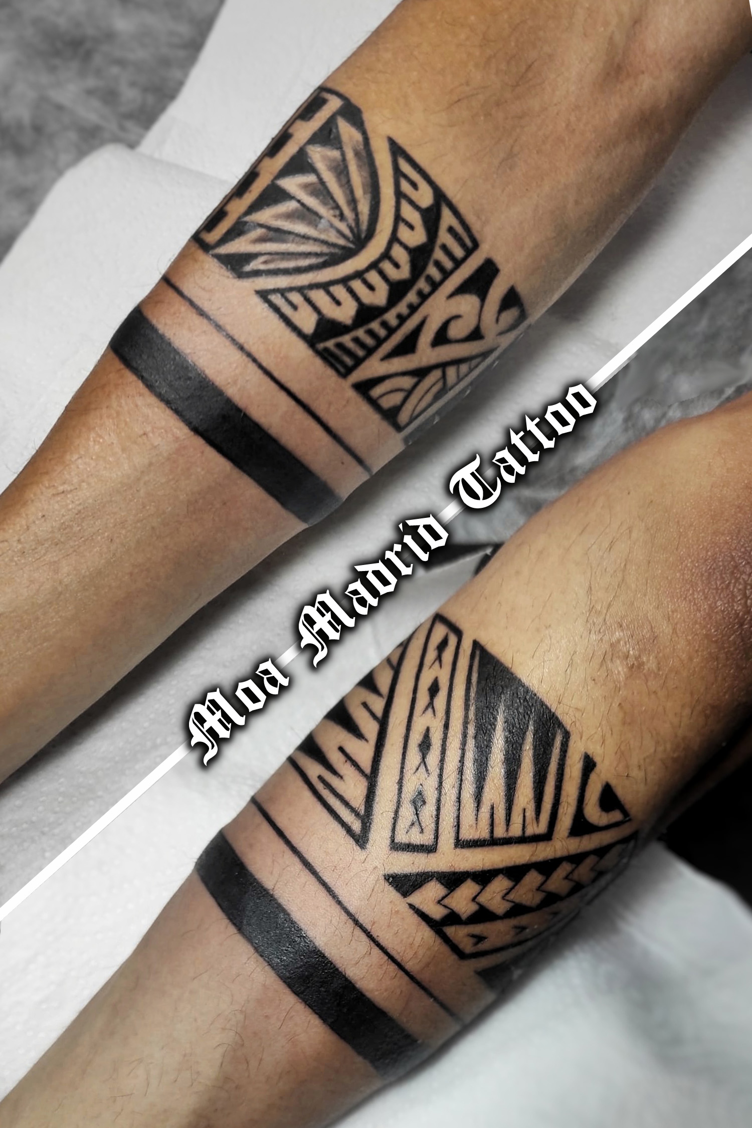 Diseño exclusivo de tatuaje de brazalete maorí rodeando el antebrazo
