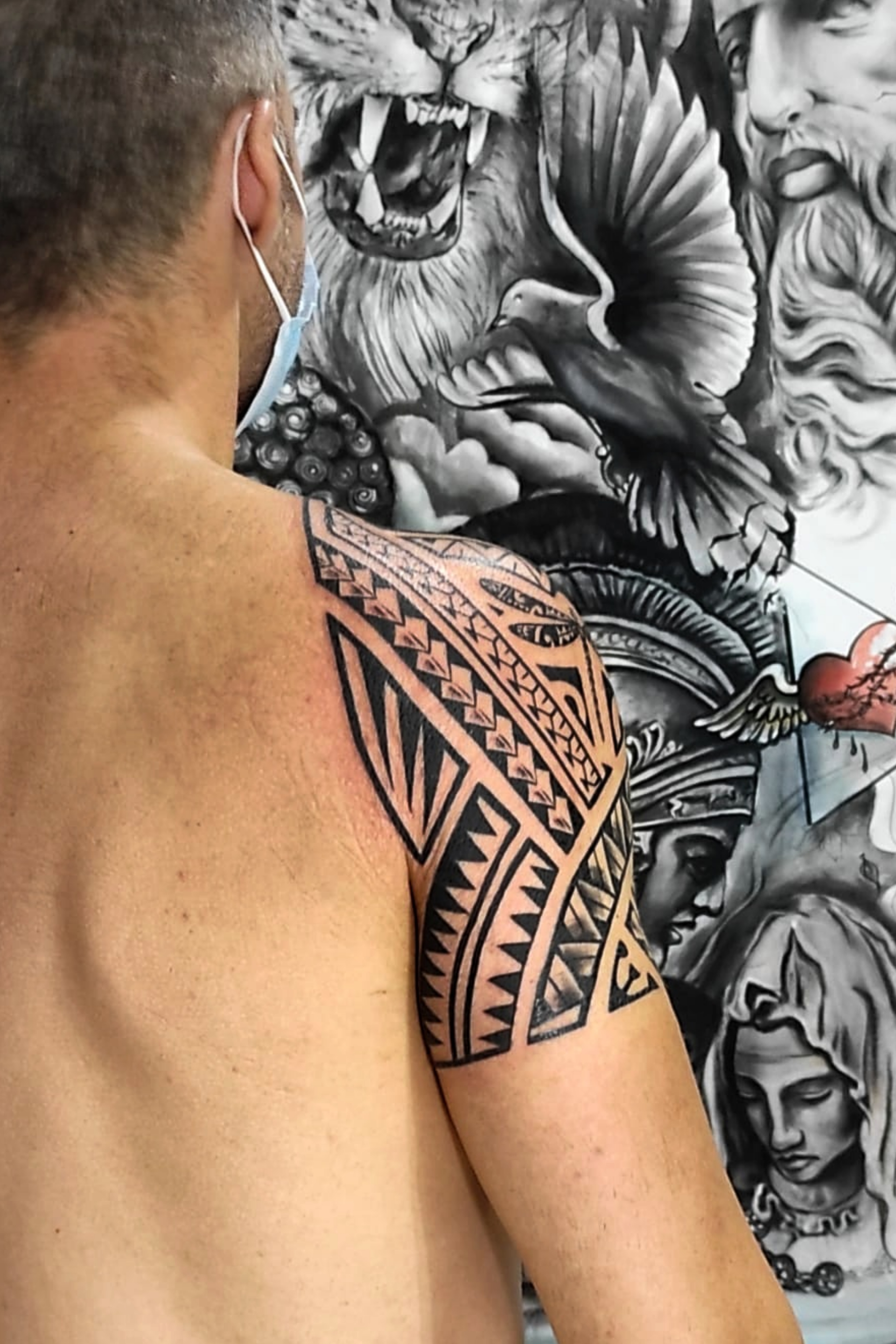 6107_61572_tatuaje_maori_en_hombro