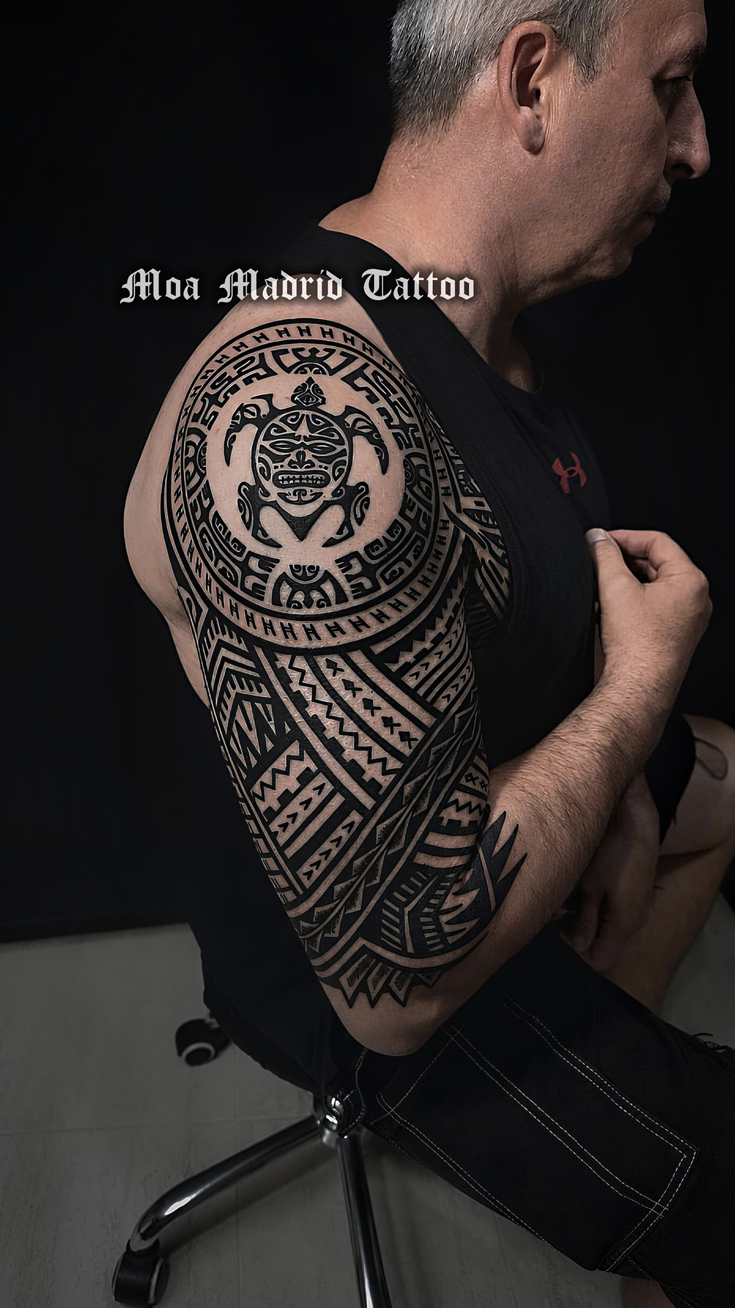 Tatuaje polinesio contemporáneo