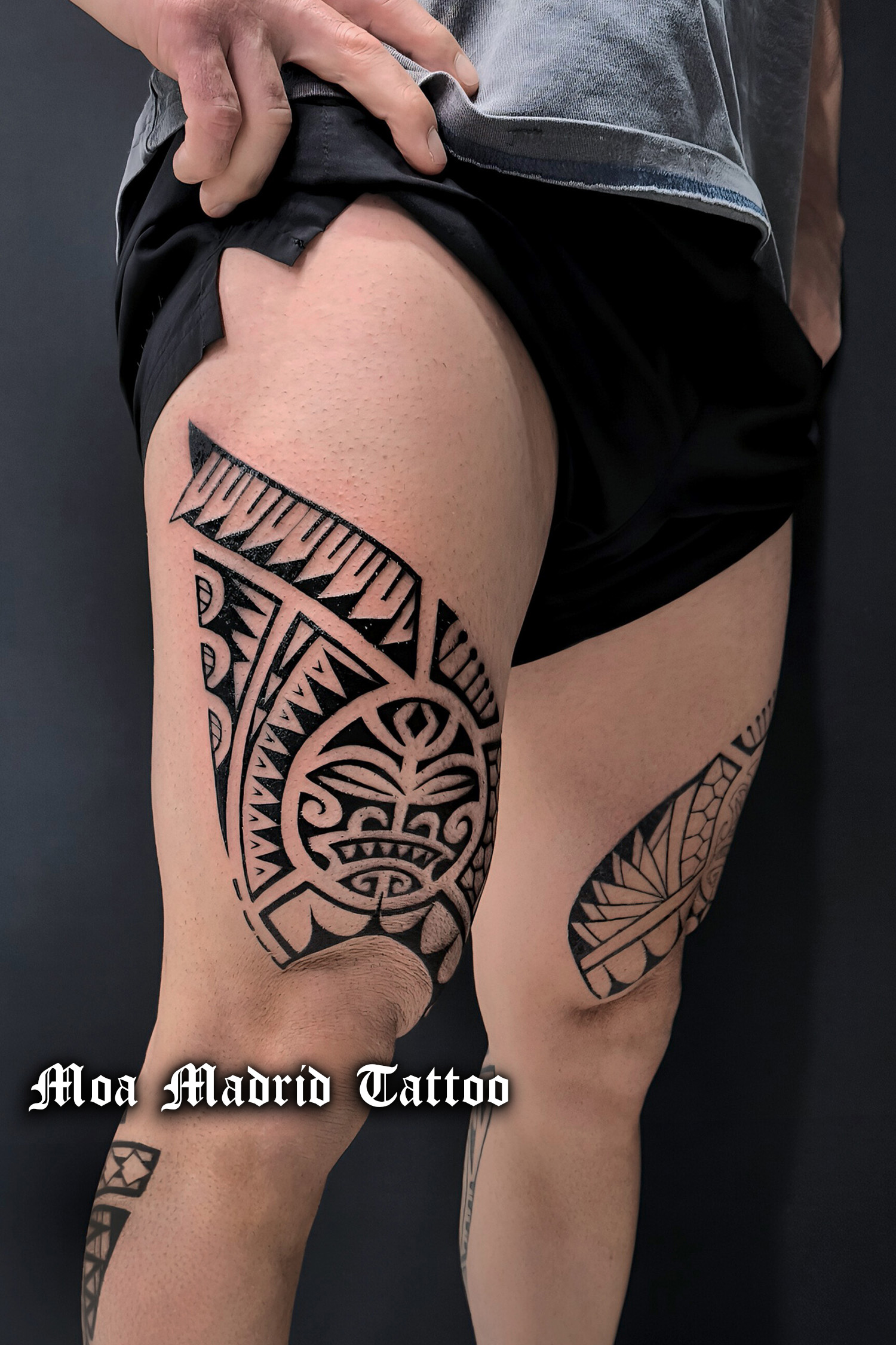 Doble tatuaje maorí con simetría