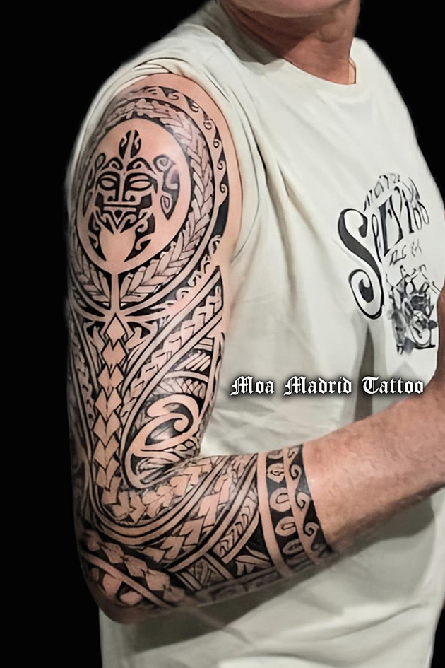 PRUEBA del diseño creado dibujándolo en la piel y TATUAJE terminado